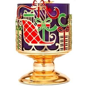 CHRISTMAS SLEIGH & PRESENTS PEDESTAL 3-WICK CANDLE HOLDER BY BATH & BODY WORKS